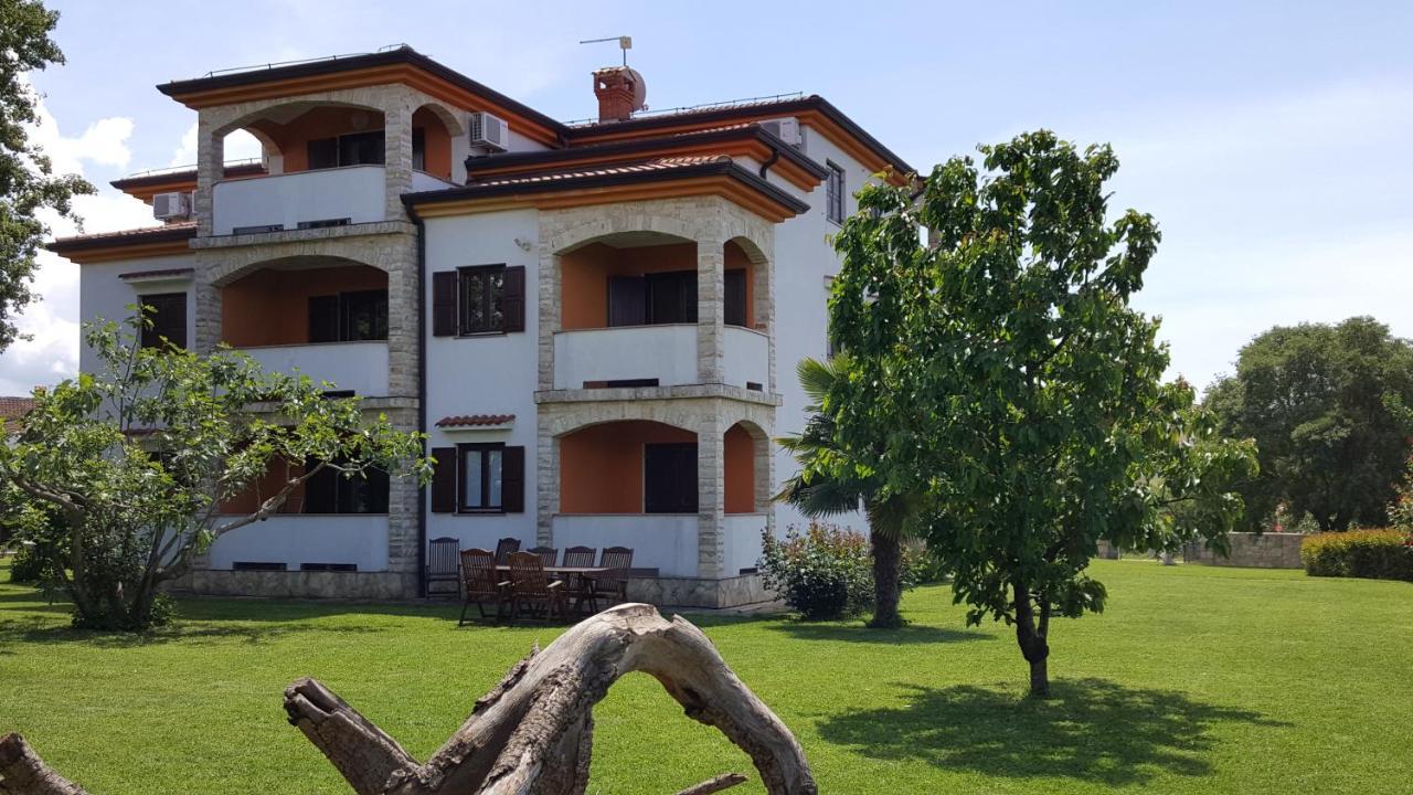 Villa Linet Funtana Exterior foto